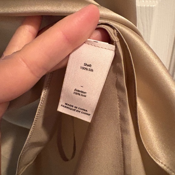 Gorgeous silk top CINQ A SEPT 100% silk NWT size M - Picture 6 of 6